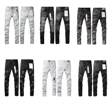 Jeans in lavaggi e colori diversi